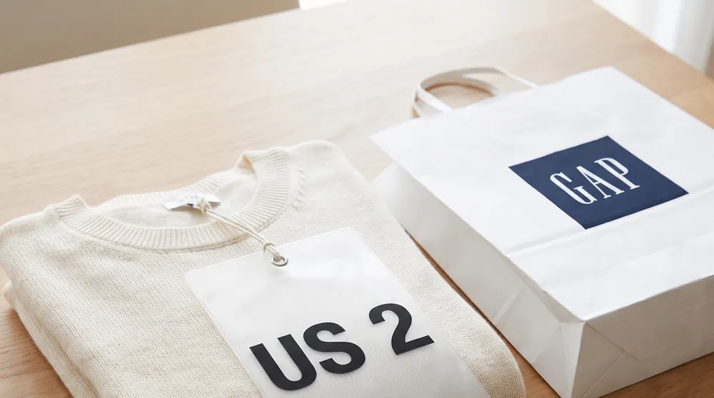 Свитер с биркой US 2 и пакет GAP — женский размер US 2 на русский: 42, XS